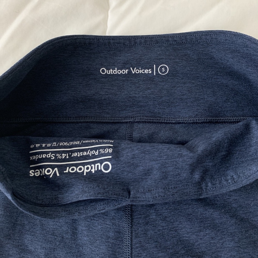 OUTDOOR VOICES 7/8 WARM UP LEGGINGS - Picture 2 of 3